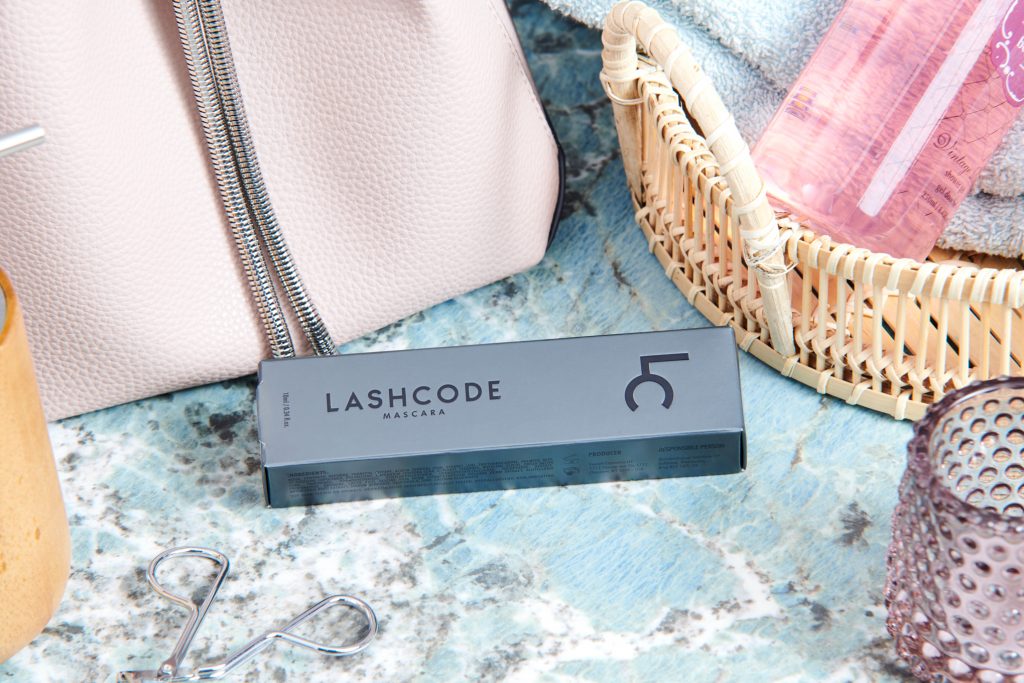 LASHCODE - mascara with lash conditioning properties